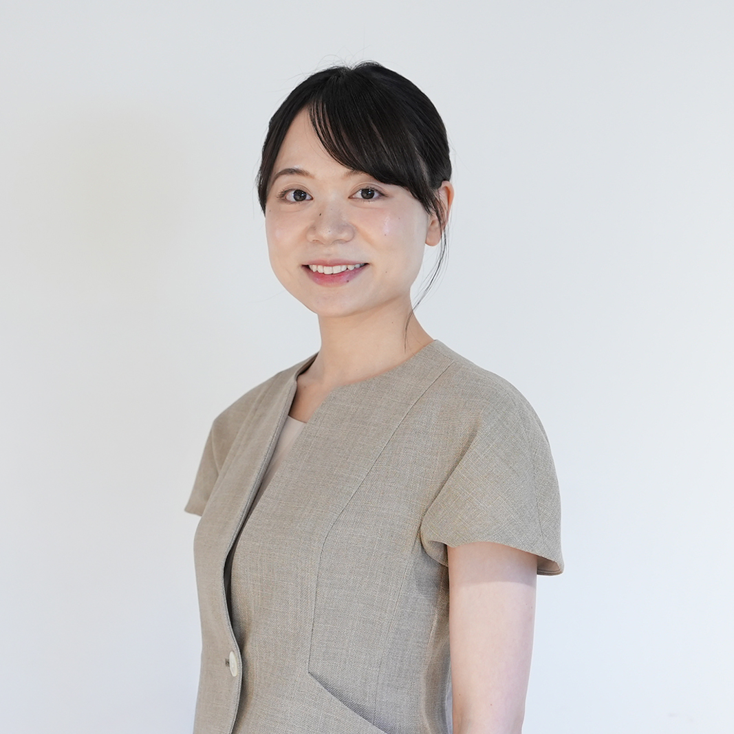 Associate 小林 史佳